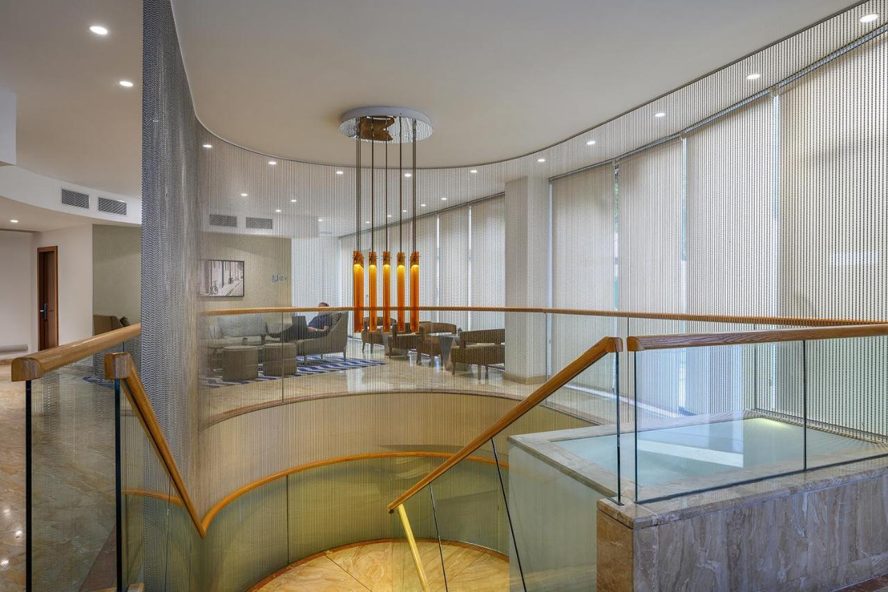 Sea Tower By Isrotel Design Тел Авив Екстериор снимка